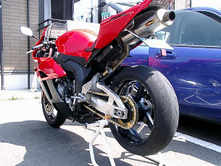 CBR1000RRゴールドチェーン装着2006-05-21